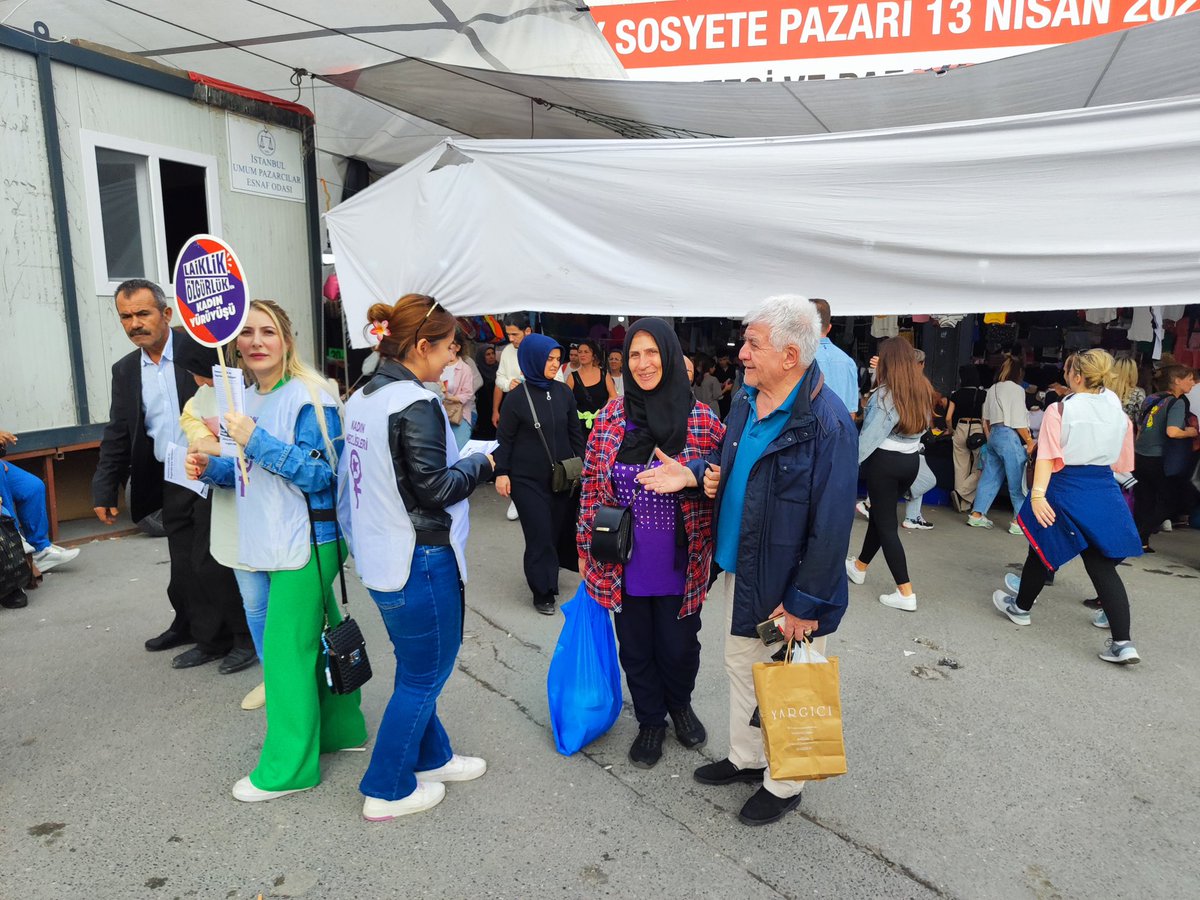 istanbulkadinm's tweet photo. 📍Kadıköy
📍Bakırköy
📍Beyoğlu
📍Kağıthane

İstanbul’da çağrımızı yaymadığımız ilçe kalmadı! Yürüyüşe son 2 gün!

#12kasımdakartaldayız https://t.co/cGwJ2NfG6D