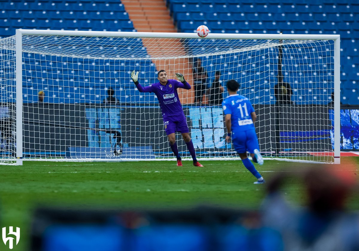 Alhilal_FC's tweet image. السادة المشاهديـن.. هُنـا تستطيـع رؤيـة هـدف كنـو 😎💙