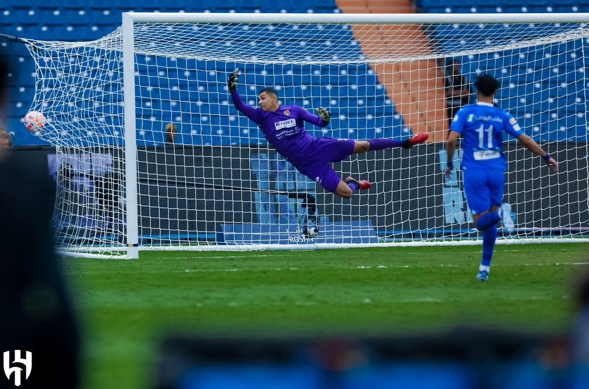 Alhilal_FC's tweet image. السادة المشاهديـن.. هُنـا تستطيـع رؤيـة هـدف كنـو 😎💙