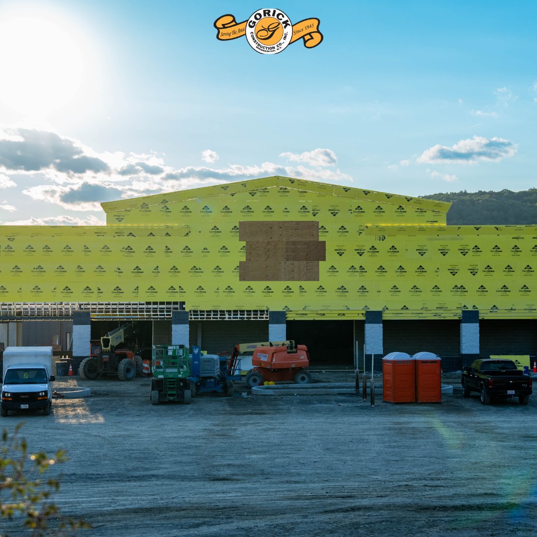 gorick_const's tweet photo. Witness the transformation! Check out our progress pictures of the upcoming BJ's Warehouse in Johnson City, NY, nestled in the revamped Oakdale Commons. Our dedicated team has poured heart and soul into bringing this exciting new store to the community. https://t.co/9VhV2LqvXf