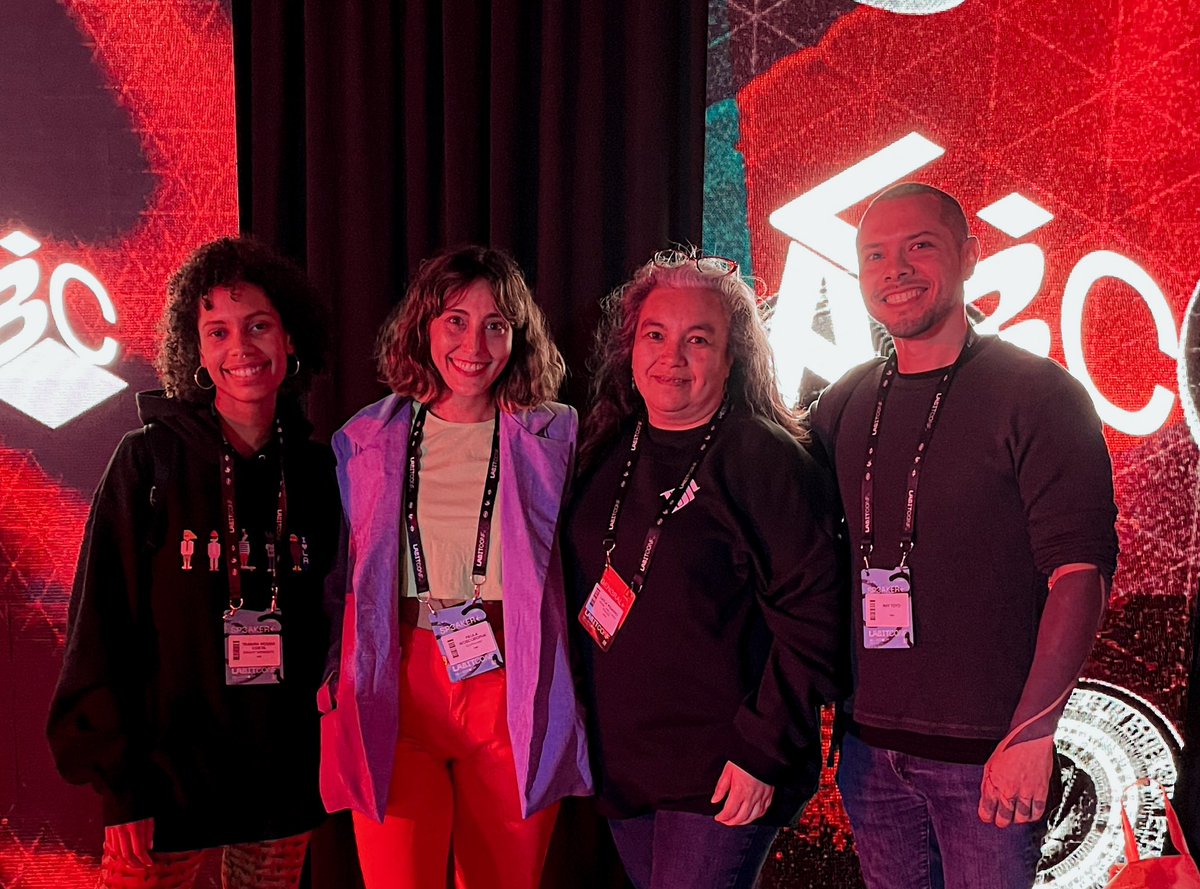 Being with friend IRL is just the best 🥳🎊🥂❤️

Last week at <a href="/brtmoments/">Bright Moments</a> with <a href="/icasis/">Iván Casís Jr.</a> and <a href="/CaballeroAnaMa/">Ana María Caballero</a> 

Today at <a href="/labitconf/">LABITCONF</a> hanging out with <a href="/tamamoyre/">ƬΛMΛ</a> <a href="/maytoyoart/">MAY TOYO 💎🤌 NFT.NYC 22, 23 & 24</a> and <a href="/pildorasdoradas/">pauwosco.eth</a> on a mission for tote bags 😅

I feel so lucky ☺️