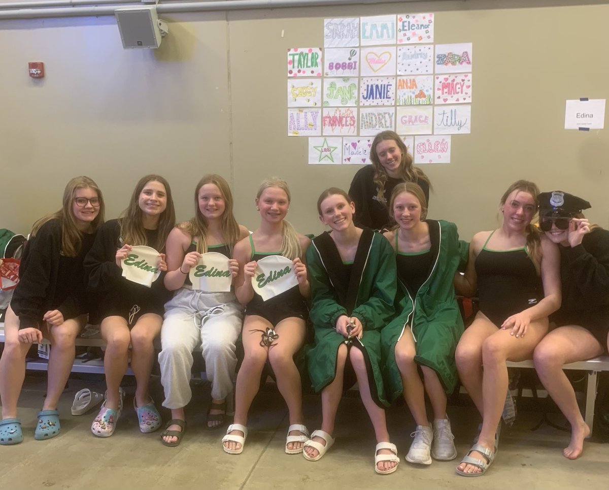 EdinaSwimDive's tweet photo. White cap ready! #ahap #arrestJanie https://t.co/m58mew1cJn