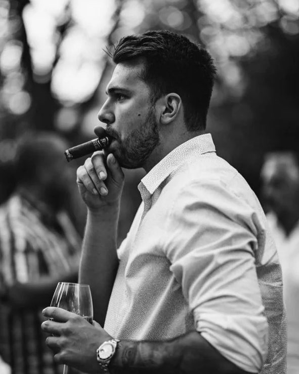 Mavs_FFL's tweet photo. Smokin’ that Clipper pack tn

#MFFL https://t.co/9zFHCTNwWk
