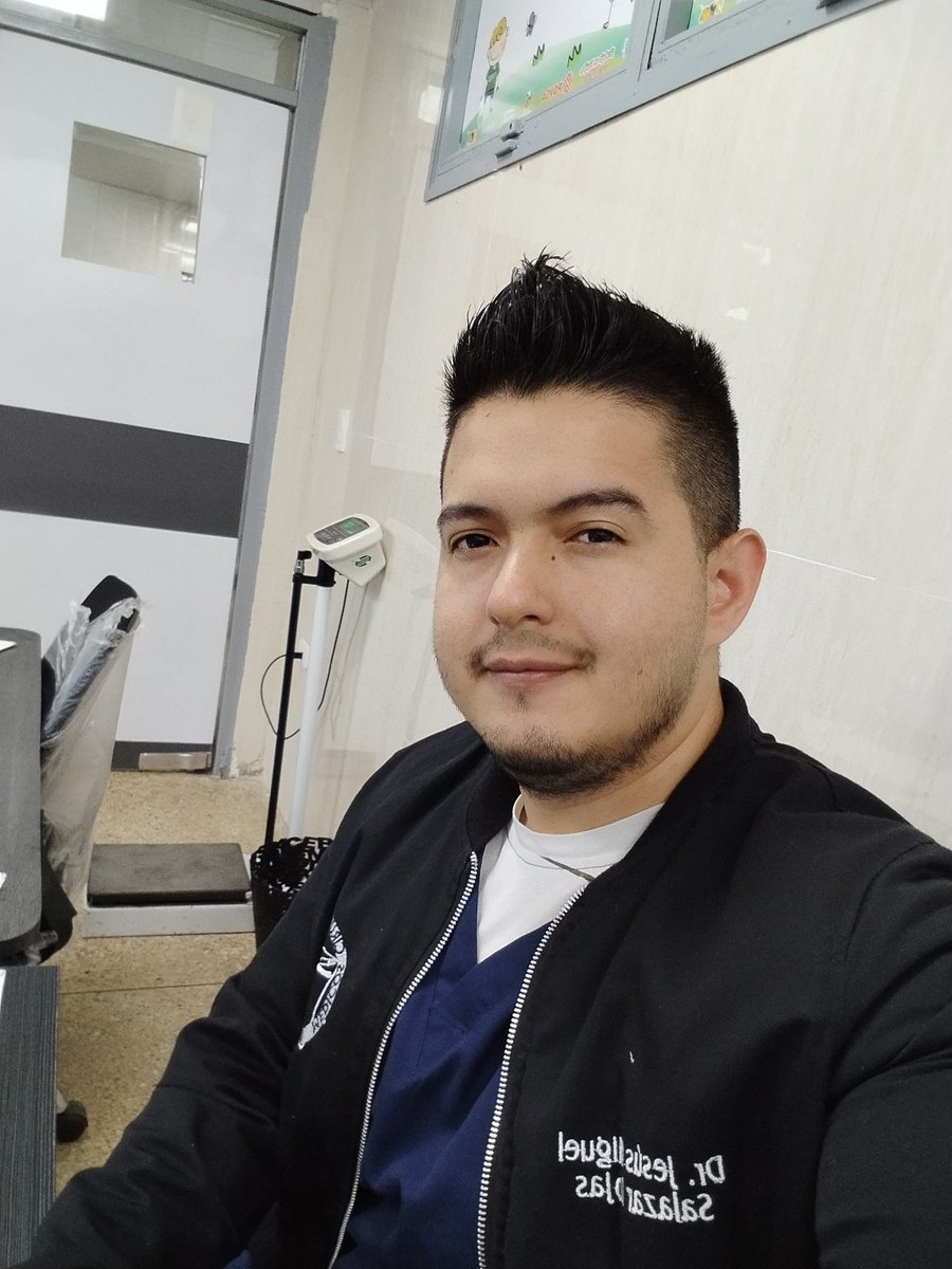 JTitanM's tweet photo. Fases de la Guardia y el servicio postguardia: 👶🏻🥼🩺💊🌡️
1️⃣ Optimista (7 pm) 😎
2️⃣ Realista (5 am)😬
3️⃣ Fatalista (3 pm) 🥴
#pediatria #Medicina #guardia #internodepregrado #salud #boy #hospital https://t.co/YL1hsSrM5k