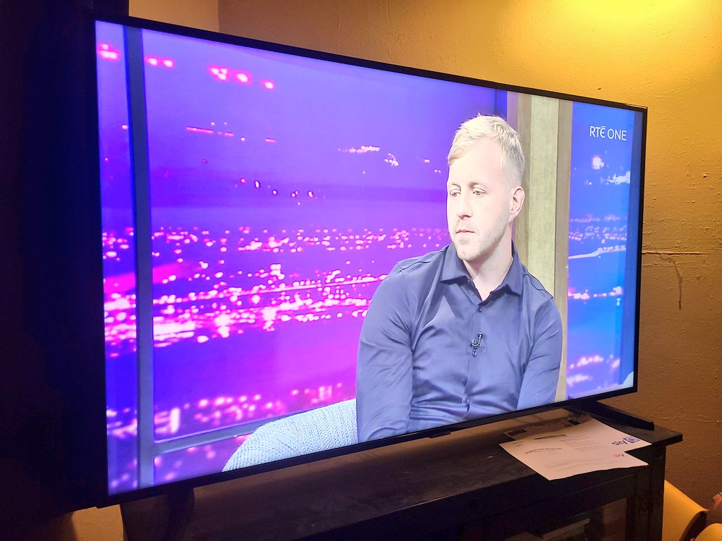 StephenGleeson_'s tweet photo. Peter Ryan with another class interview 👏 I've enjoyed Peter's company for years, kicked ball & hurled with him pre his sight loss...the way he dealt with his illness has been amazing. Yes he had down moments, but his courage is extraordinary 🙌 #PeterRyan - legend 👏 #latelate https://t.co/wLFwOVoeJN
