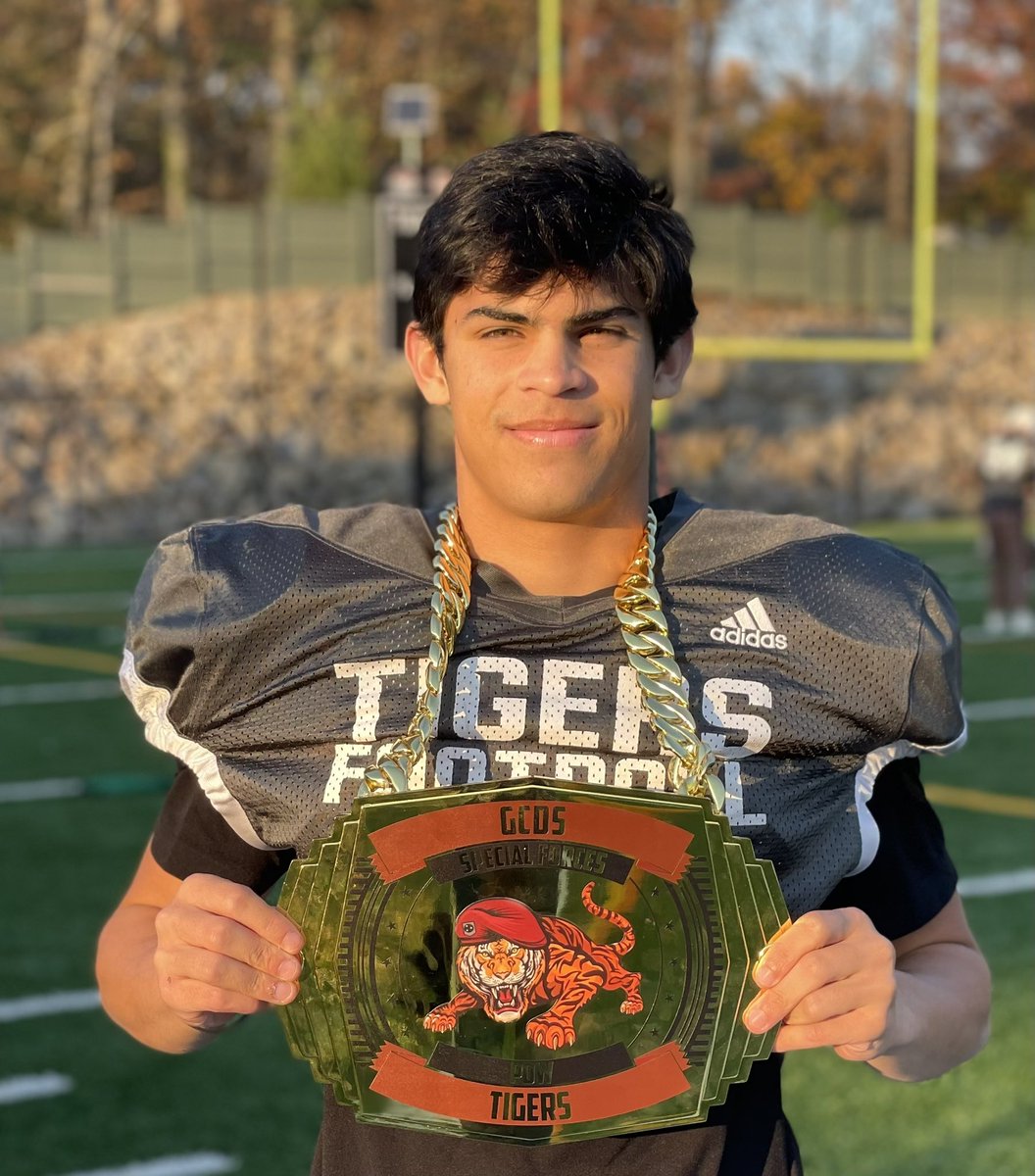 GCDS_Football's tweet photo. π₯β¬οΈ to recognize these two βWEβ guys for their #ClawWorthy efforts this past weekend as our Special Forces Co-POTW! Congrats Aussie & Murph! #GCDSFootball #ClawsUp #TigerPride #3PhaseFootball #GrowDEEPER #Relentless https://t.co/x2FjH2wRMU