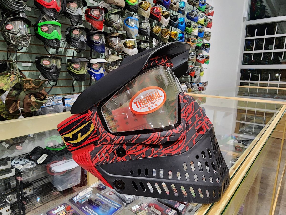 TacticalSports's tweet image. Limited edition 40th anniversary JT proflex ! Very few made and they are selling out places quick #jtusa #40years #paintball #tactical #tacticalsports