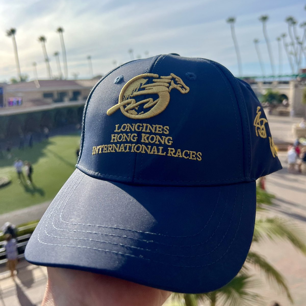 Not long after Del Mar’s Friday card, the action starts at Sha Tin for a night of wagering pleasure! To celebrate 1 month until #HKIR, we have some 2022 hats to giveaway 👊 To win, simply: 🧢 Follow @HKRacingUS 🧢 Retweet this post Good luck! 💪 #HKracing 🇭🇰