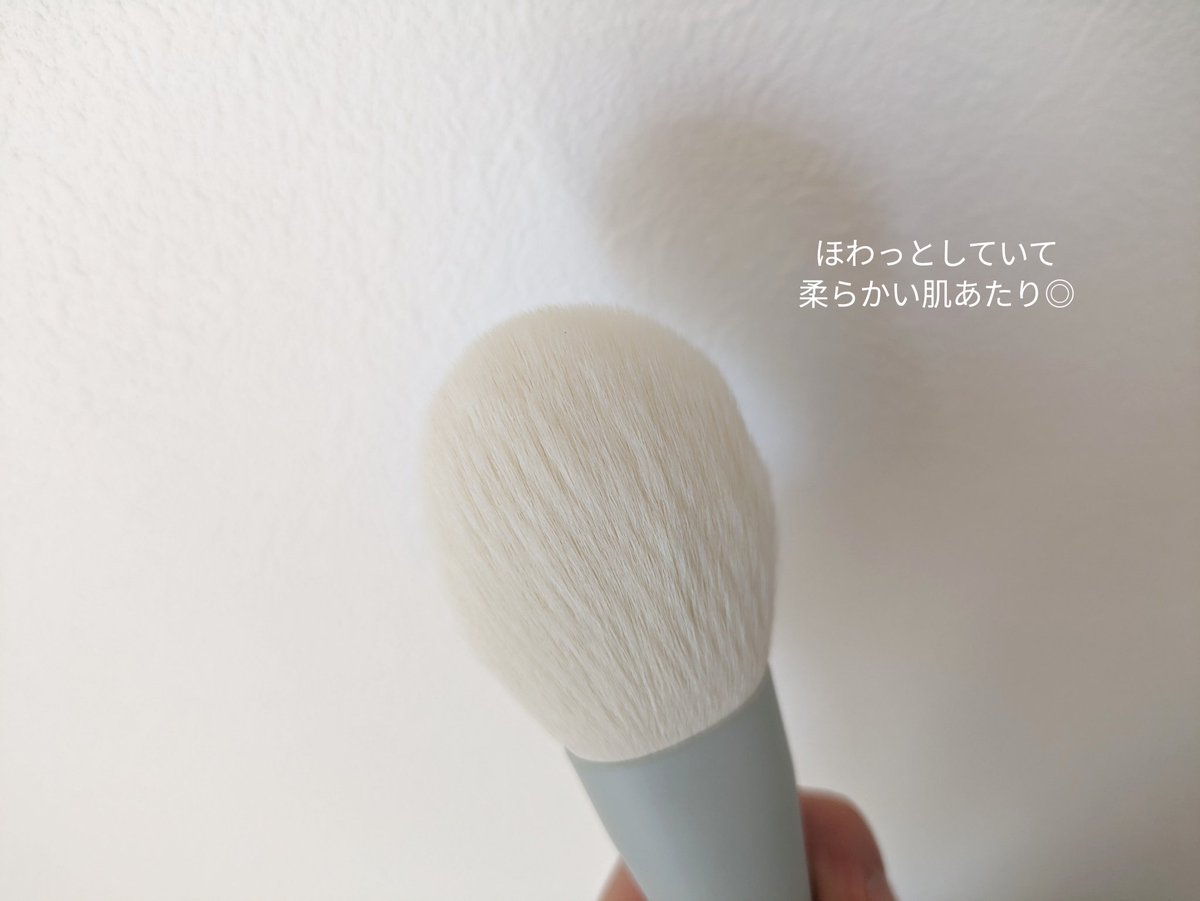 aachan_cosme's tweet photo. #モニター
DUcare様(@ducare_docolor)よりDocolor Small Waist メイクブラシ14本セットを頂きました🥰
ほわっとしたボリュームのあるブラシで粉含みが良く柔らかい肌あたり🫶
特許取得済のウエストデザインで握りやすいし、立てることも出来て便利◎
グラデーションカラーもお洒落だよ🩷
▽続 https://t.co/F6hv18MNOD