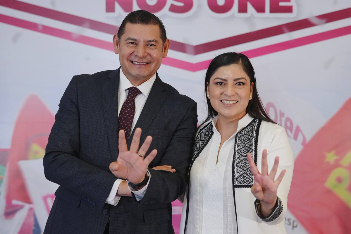mario_delgado's tweet photo. De manera fiel a nuestros estatutos y a nuestra convicción de obedecer siempre la voluntad de la gente, seguimos presentando los resultados de las encuestas. 

Quienes resultaron mejor posicionados en el estado de #Puebla son: 

Hombre: @armentapuebla_ 
Mujer: @RiveraVivanco_

¡La esperanza seguirá latiendo en #Puebla!