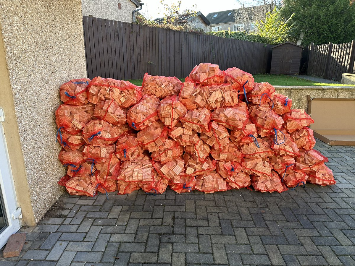 Through our partnership with #HMPLowMoss #SPS we are selling bags of wood at #glesgaroasterscoffeeshop. All proceeds to #GlesgaRoasters. Great for stoves, fire pits or just kindling. £3.50 for 1 x bag (*5kg) or 3 for £10. Pop into the coffee shop to pick up. #LoveCoffeeLovePeople