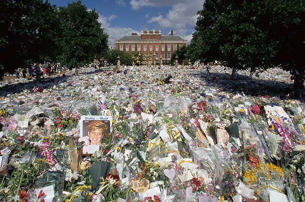 imshanereaction's tweet photo. London has come to a standstill as fans pay tribute to arr Trish, the people's princess #bbuk https://t.co/lj4iHBu98k