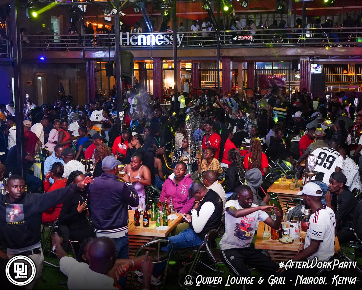 DjJoeMfalme's tweet photo. @QuiverLounge_Ke @ric_hype @hypeballo Mr. Sherehe in Nairobi, Thika Road 📌 
@quiverlounge_ke #AfterWorkFridays 🎵 🕺🏽💃 A  #JoeMfalmeLive Experience 

📸  @ric_hype 

🎤 @hypeballo https://t.co/H3eX57Q2ZB