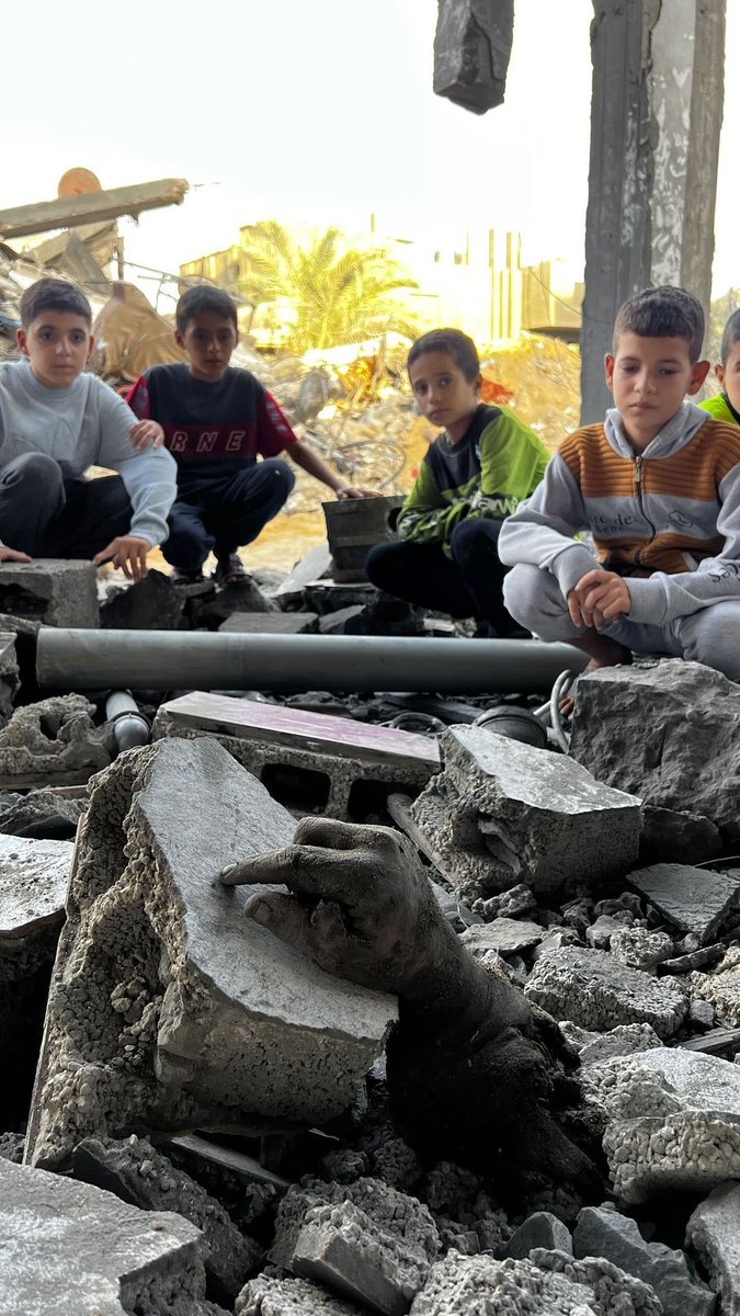 Rashafatkitab's tweet photo. أشهد أن لا إله إلا الله
.
#غزة_الآن #غزة_تنتصر #فلسطين_تنتصر #فلسطين_قضيتي https://t.co/i4tY40zbBj