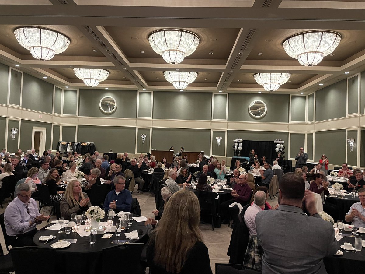 TrusteeMLarsen's tweet photo. Wonderful event to honour the 260 @TVDSB retirees last night &amp; their years of service to our students &amp; others in our Thames Valley community. Wishing all retirees the best as they enter this new phase in their lives. Thanks also to student trustees for being such fabulous MCs. https://t.co/at5qeH7yIA