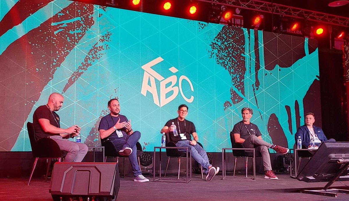 BitsoArg's tweet image. 💥 @julian_colombo en #LABITCONF 💥