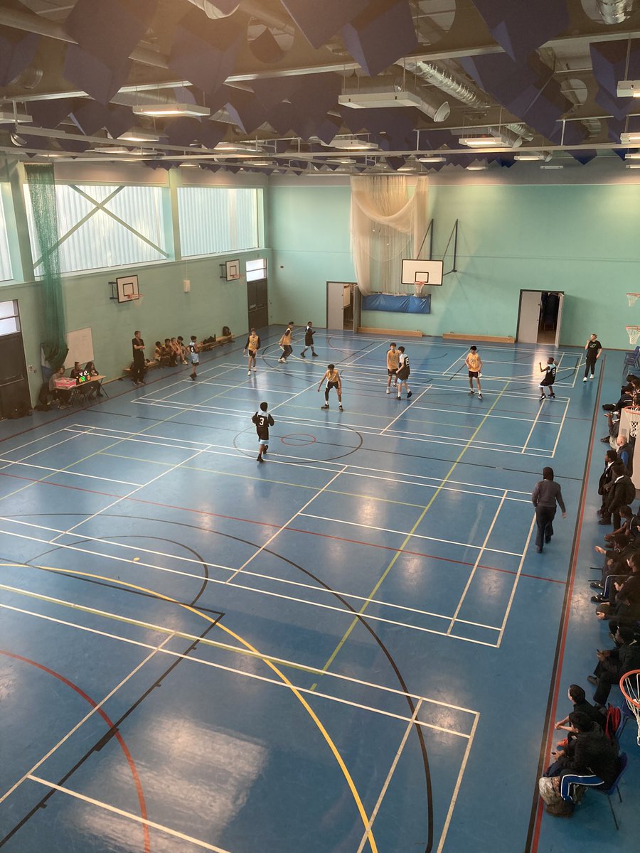 HollyLodge_PE's tweet photo. 🏀U14 BASKETBALL🏀

Tonight we hosted our first Basketball game in an U14 fixture vs St Georges, Edgbaston

A big well done to all the students who played and all of the students who stayed &amp; supported 👏🏽

#ambition #opportunity #community https://t.co/tV8BSOI9Om