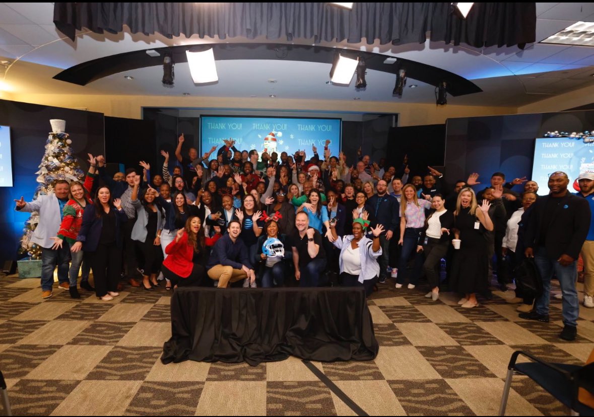 KKintheSES's tweet photo. SES Q4 Town Hall was nothing short of AMAZING! Like @carawfields said, we PLAY hard because we WORK hard. Shout out to this amazing team! #SouthBEAST @southeaststates https://t.co/pLFFxVLVhi