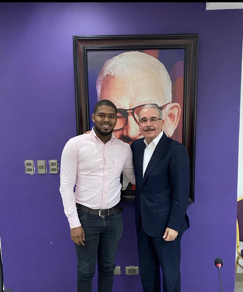 Feliz cumpleaños para nuestro líder y presidente histórico <a href="/DaniloMedina/">Danilo Medina</a> 
#PLD #RescateRD