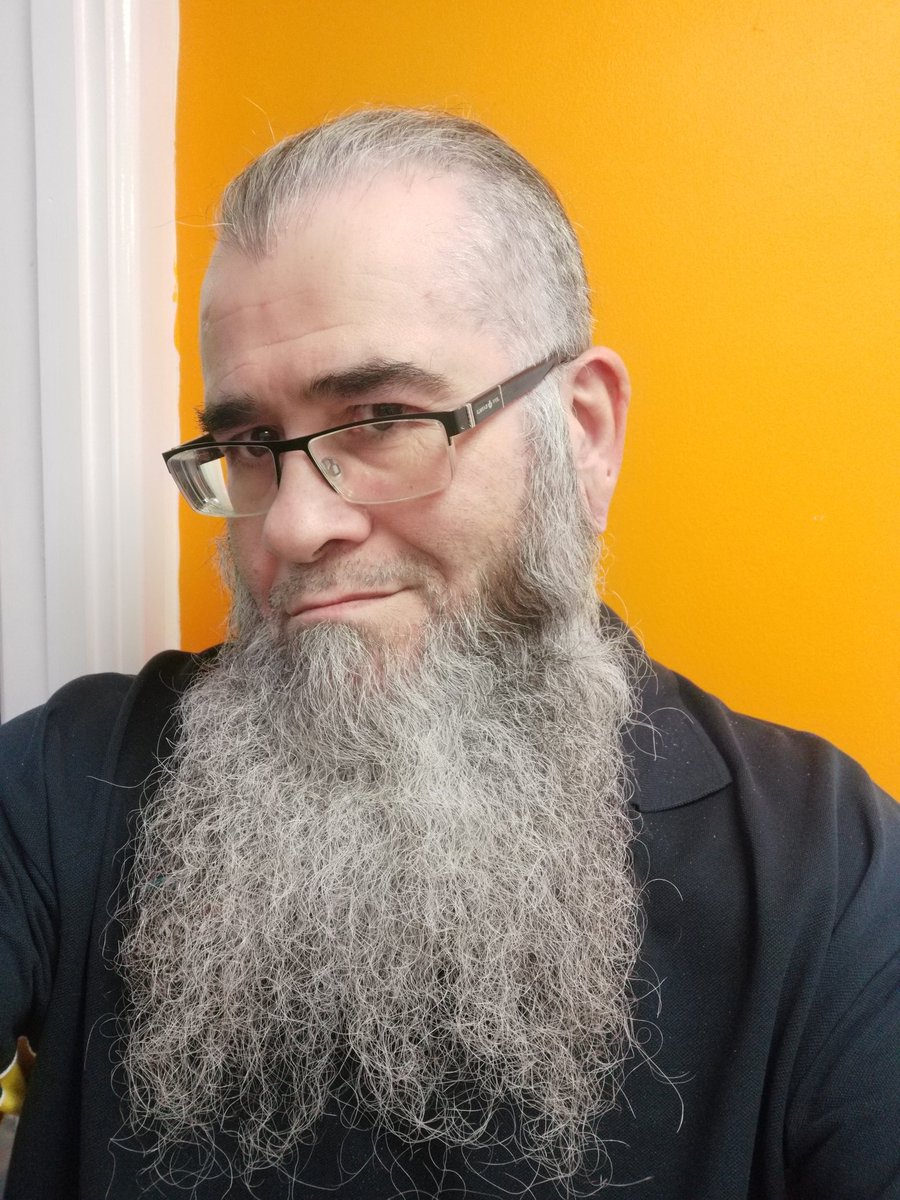 ianmcrob's tweet photo. @johhnyvaughan I'm looking at you now you named it, with my Death Mane ! https://t.co/9cttYNea2N