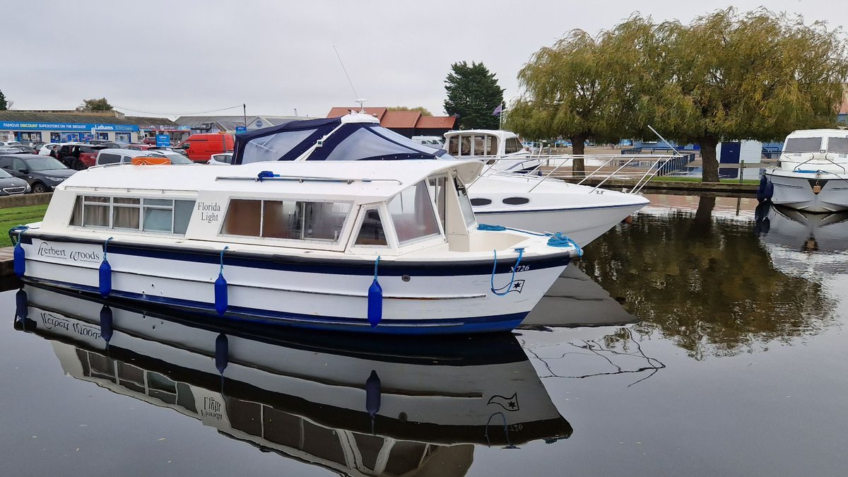 HerbertWoods's tweet image. 🛥️ Dream of owning your own boat? 🌟 Now's your chance! We're selling select Herbert Woods boats, perfect for those who love the water. Explore our collection and find your dream vessel today! Check them out here: watersidemarinesales.co.uk/ex-hire/ 🌊 #BoatSale #HerbertWoods #OwnYourDream