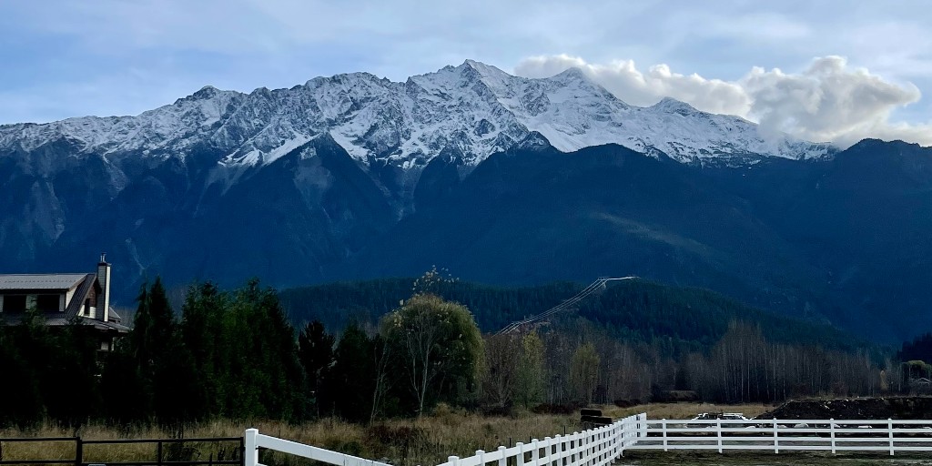 SilvhornAuto's tweet photo. We are grateful to call Pemberton, BC, home 🏔️ Where every twist and turn on the road is a scenic adventure. 🚗✨ 

#SilvhornAutomotive #PembertonPride #MountainLife https://t.co/Ku0scEKqS3