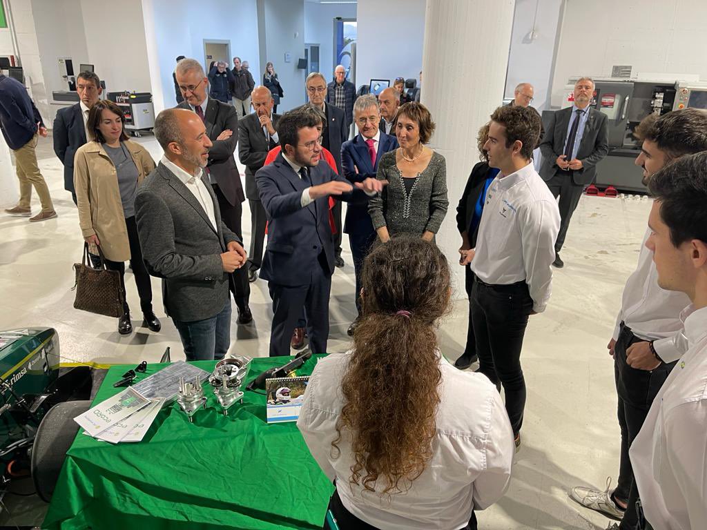 📸 El president del <a href="/govern/">Govern de Catalunya</a> <a href="/perearagones/">Pere Aragonès i Garcia</a> inaugura l’ampliació del <a href="/CfpManresa/">CFPManresa</a> al Palau Firal 👉 Amb les noves instal·lacions, s’arriba als 1.700 m2 ➕ L’ampliació és imprescindible per donar resposta a les necessitats de creixement del centre, on es formen 1.000 alumnes cada any