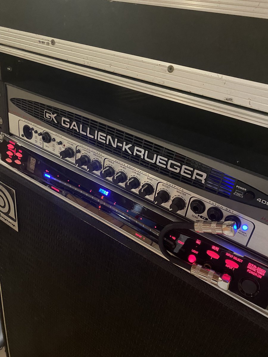 haru_atras's tweet photo. ベースの日みたいなのであげます✌🏻
#ベースの日 #ベース #ESP #GALLIEN #J #ラルク #花葬 https://t.co/s92hbzrB07