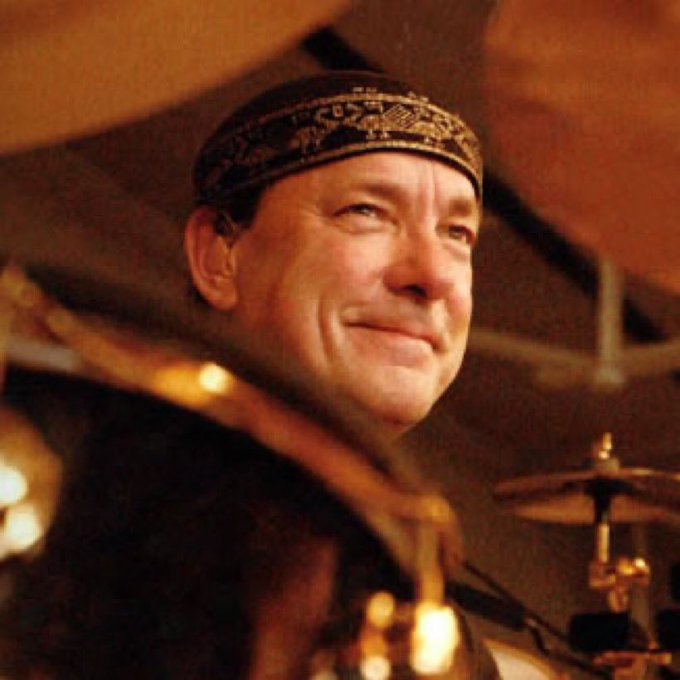 RushHistory2112's tweet photo. “Philo of Alexandria gave us that generous principle that we have somehow succeeded in mostly ignoring for 2,000 years: "’Be kind, for everyone you meet is fighting a hard battle.’” #NeilPeart🎓#WorldKindnessDay♥️🌎 https://t.co/NDY3eUix6N