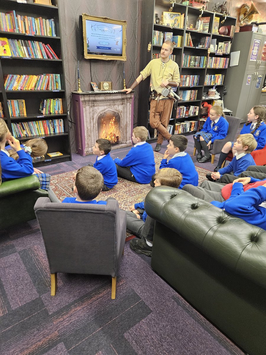 Year 5 have had a fabulous afternoon @KingsleyandCo_ an excellent workshop with local poet Ali Harwood, challenges, quizzes, hot chocolate and a free book 🥰 perfect Friday afternoon. Thank you! <a href="/OurLadyStarSea/">Our Lady Star ot Sea</a>