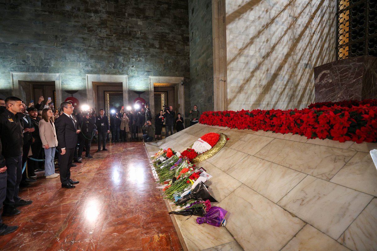 İlk ve ebedi genel başkanımız, kurucumuz Gazi Mustafa Kemal Atatürk’ün vefatının 85’inci yıldönümünde, partililerimizle birlikte Ata’ya Saygı Zinciri ile Anıtkabir’e yürüdük.