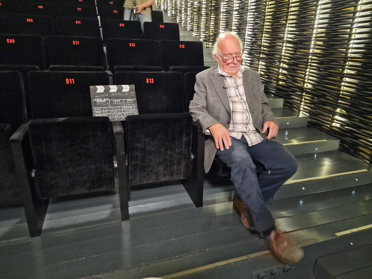 DiasDeCine's tweet photo. Esta noche en @DiasDeCine #ColinArthur https://t.co/NbXSRYyVsr