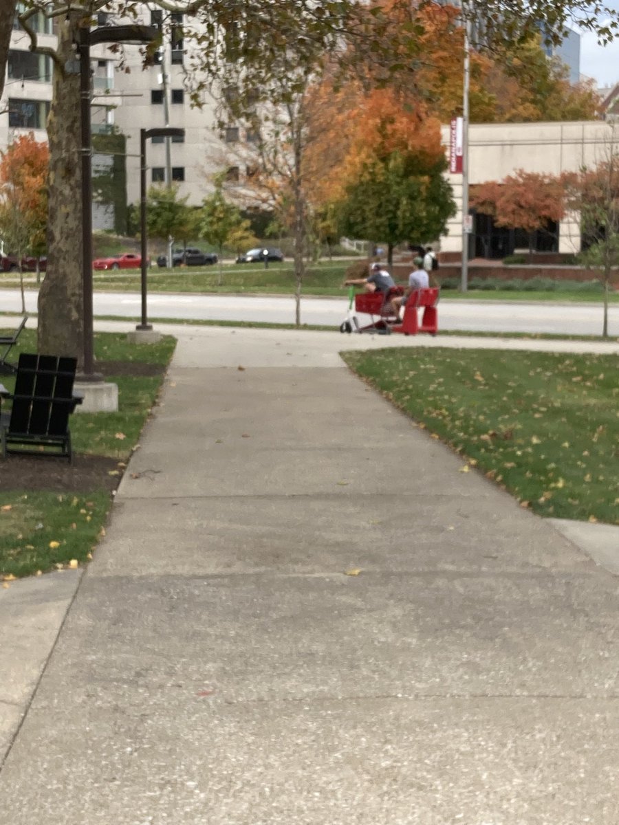 SocialJono's tweet photo. Engineering students at @IUPUI with the @limebike https://t.co/ZZdeecsLBU