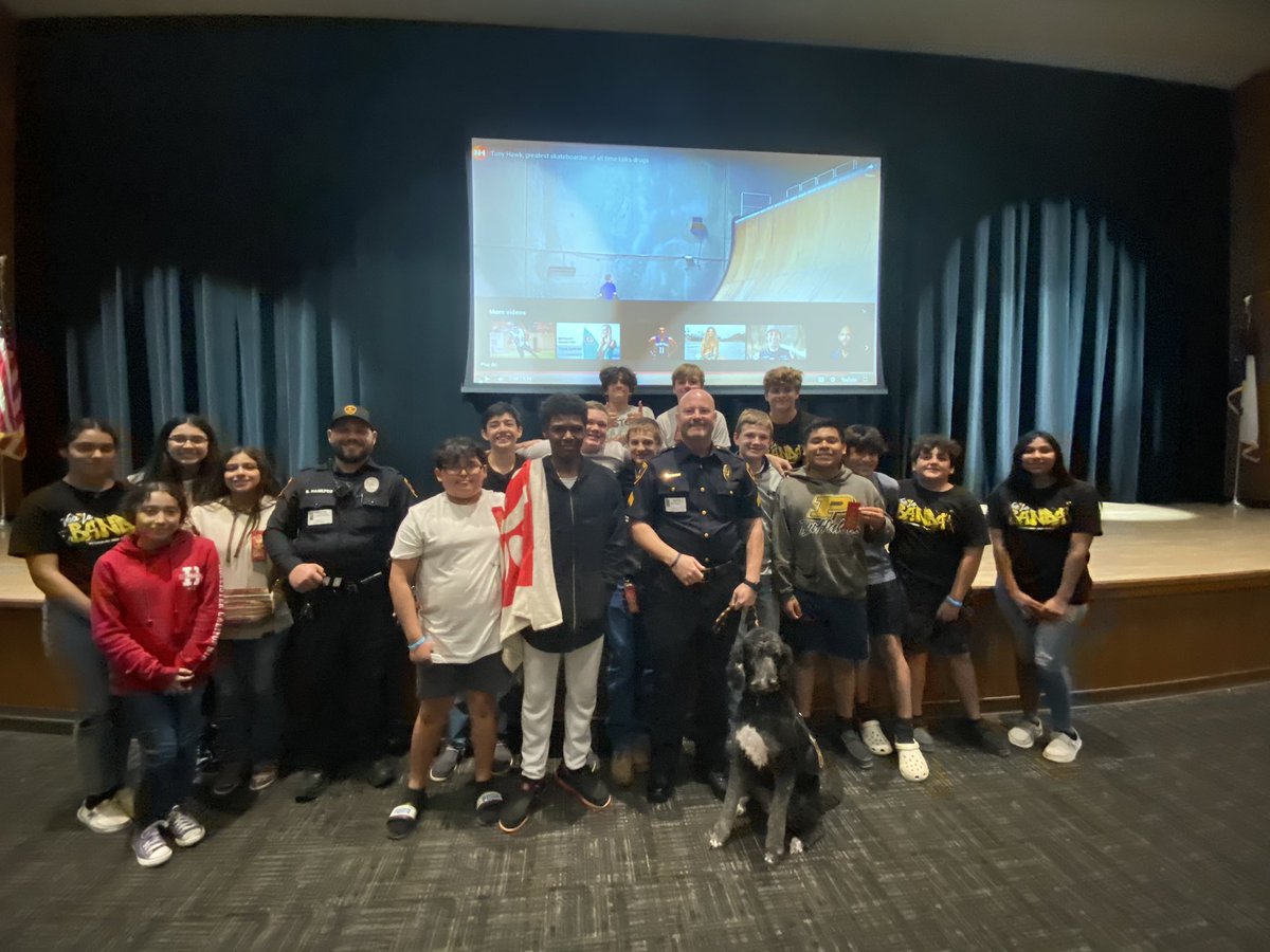 LPDCEU's tweet photo. Red Ribbon Week at Petersburg ISD. Thank you for inviting us. 
——
#lpd #lpdceu #lubbockpolice #lubbock #texas https://t.co/Kn2i09tvyU
