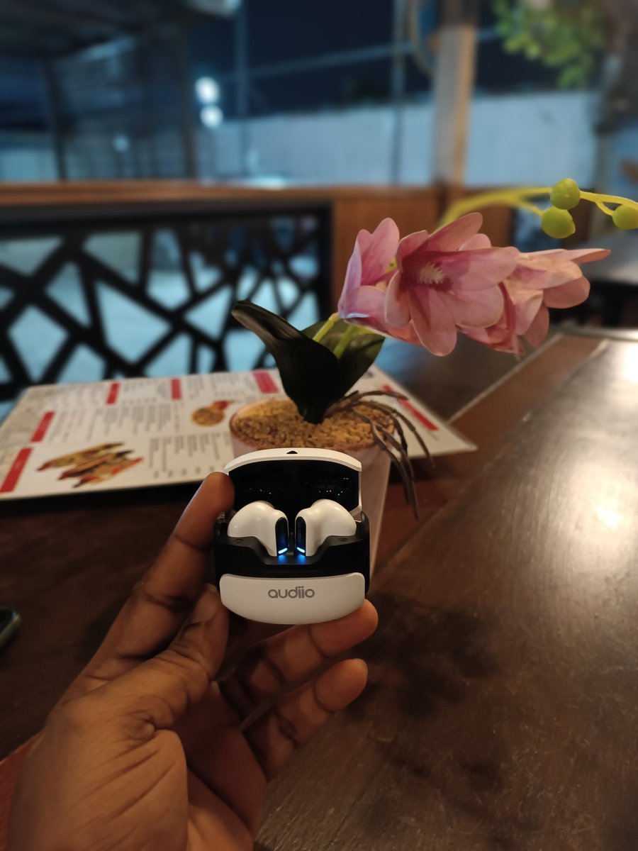 __liptonia's tweet photo. Finally received my package from @Audiiolifestyle . 

It's time to #FeelTheBeat https://t.co/KuE3u52B8n