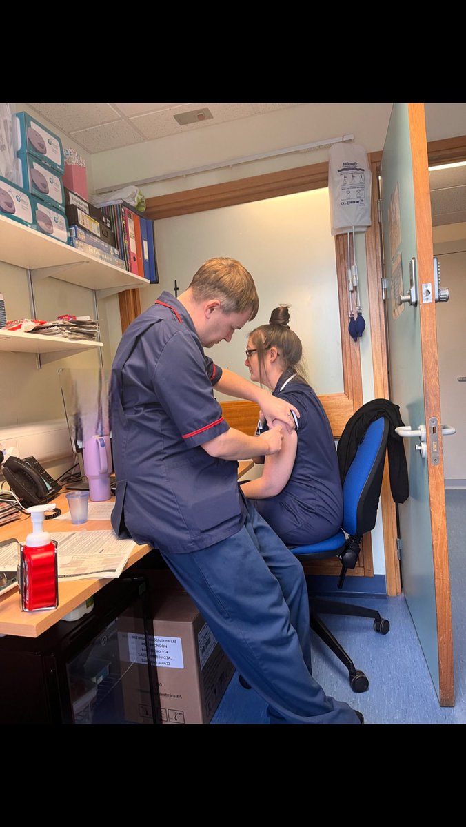 Harriet π« π©πΌββοΈ (@harrietsarahhh) on Twitter photo Fighting flu across Respiratory today! Thank you Matron Mike and Matron Theresia for keeping us safe βπ»#TeamMedicine <a href="/howes_nat/">Nat Howes</a> <a href="/matron_mike/">mike</a> <a href="/NurseTheresia/">Theresia Makatile</a> <a href="/RespiratoryUHP/">Aeysha Harley</a> Fighting flu across Respiratory today! Thank you Matron Mike and Matron Theresia for keeping us safe βπ»#TeamMedicine <a href="/howes_nat/">Nat Howes</a> <a href="/matron_mike/">mike</a> <a href="/NurseTheresia/">Theresia Makatile</a> <a href="/RespiratoryUHP/">Aeysha Harley</a>