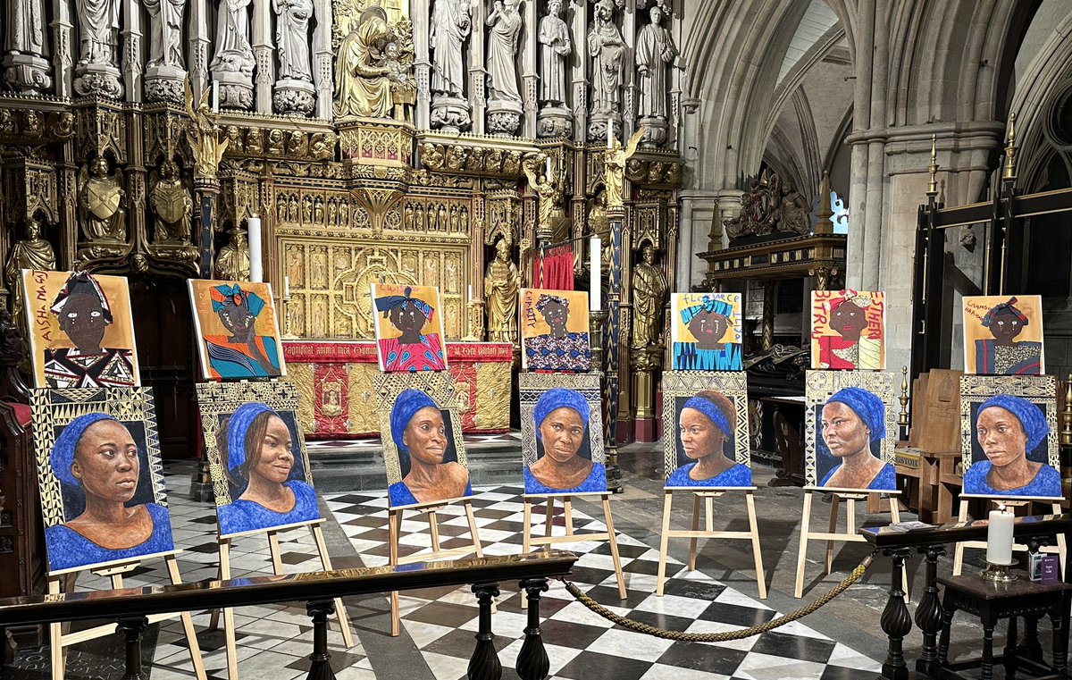 College of Canons Choral Evensong-an opportunity to thank Canon @michaelrawson62 for his leadership as Acting Dean and a fascinating talk by Dr Lee Jackson on the curious history of Dickens’s London #TearsofGold exhibition - moving images of persecuted Christian women in Nigeria