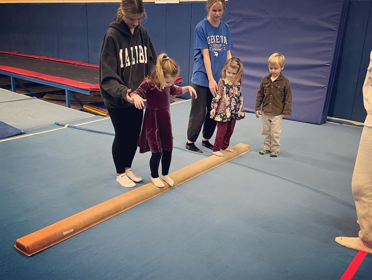 Sara Consdorf tweet media