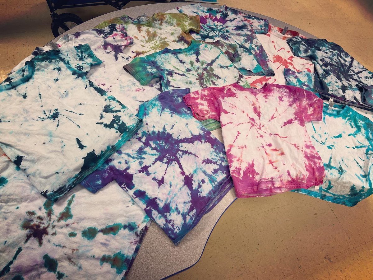 Sara Consdorf tweet media