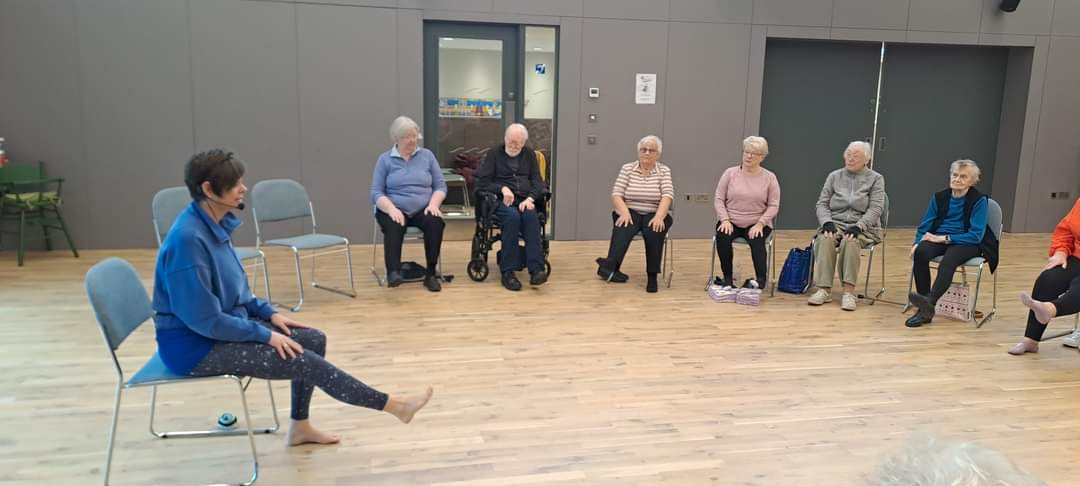 lindseyscottyog's tweet photo. 🪑🧘‍♀️ Wonderful week 3! Love teaching the ladies and gents @MBefriendingS 🪑🧘‍♀️ #yogaforall #monifieth #community #communityyoga #yogainangus https://t.co/R0FjEVxpVg