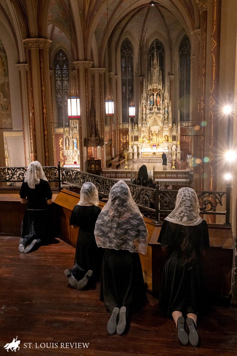 A quiet moment before a Mass during the Christ the King Music Festival at St. Francis de Sales Oratory in St. Louis. 

#StLouis #Missouri #StLouisReview #CatholicStLouis