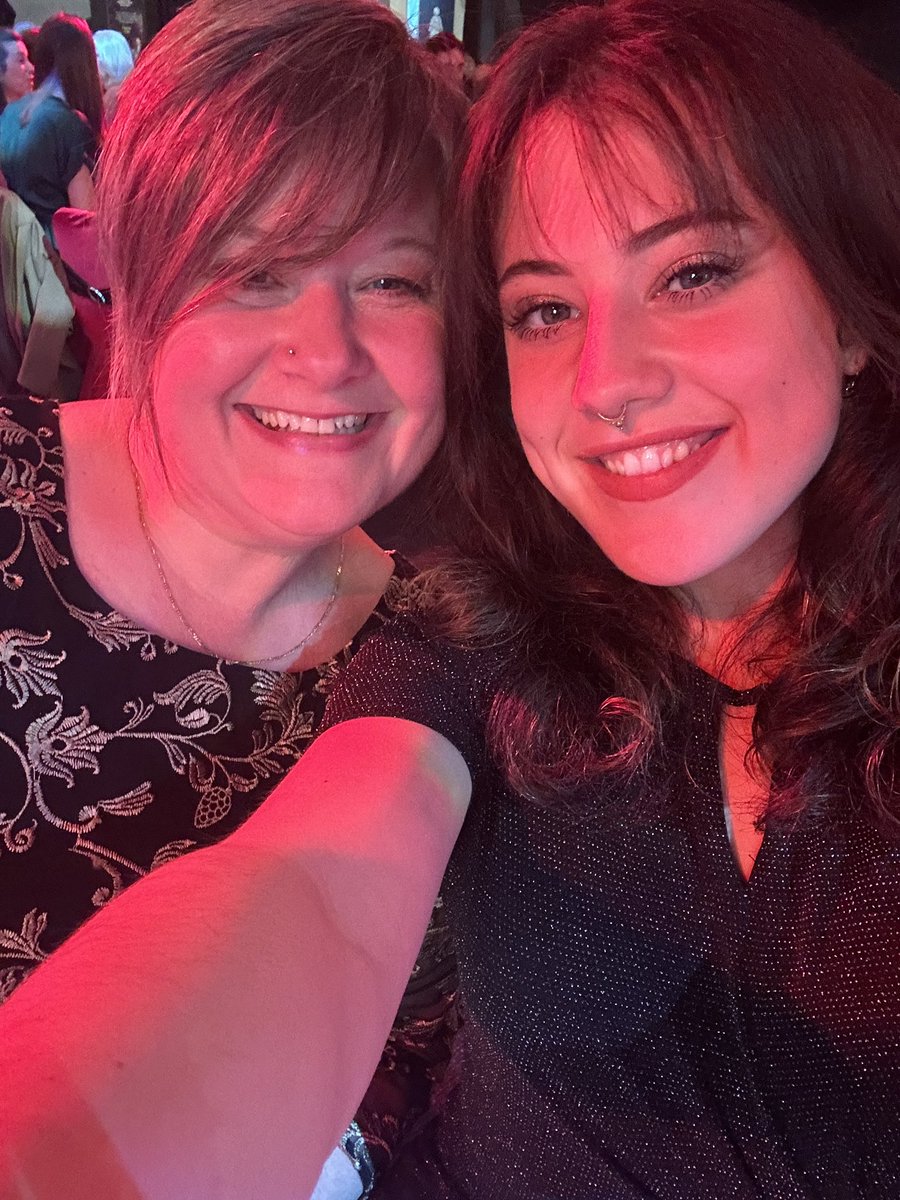 InsideMagazines's tweet image. Good luck everyone!!🤩 @AWB_awards #awbawards