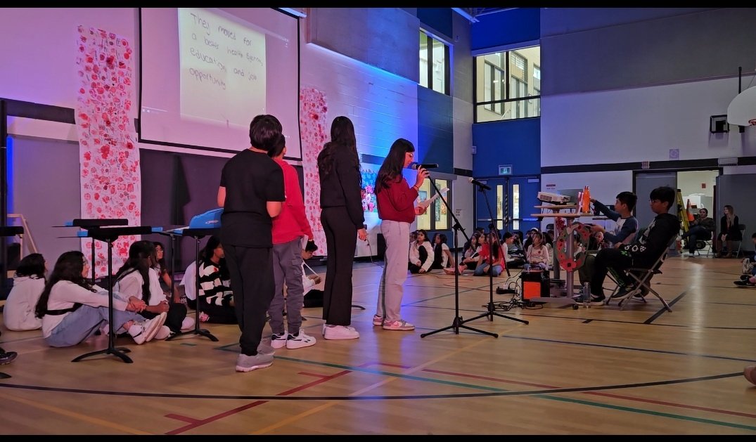 MsBlackbourn's tweet photo. Thank you to all those who contributed to make today's remembrance day assembly a success! @DesmondHDSB 
7-2, you were amazing! https://t.co/FRpTii3kT5