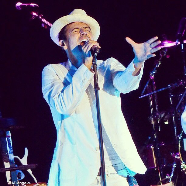 MichelleMacumbe's tweet photo. I’ve a “little thing” for @jordanknight in a #Fedora &amp; since @NKOTB #MagicSummerTour2024 announced, here’s my case for return of #Fedoras🤞🏻🙏🏻🥰… this week’s #FedoraFriday 😍❤️🔥❣️
#JordanKnight #NKOTB #JordanGirl #FBF #Fedorable #FedorablySexy #WhatDoIHaveToDo 😆😜
📷 @ATLangela https://t.co/otewdVqdEF