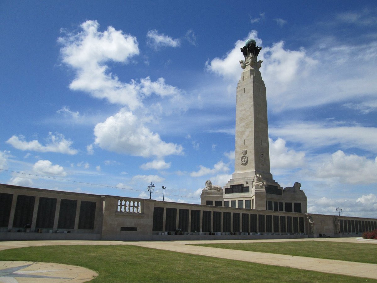 Looking forward to meeting veterans & supporters at #Portsmouth’s Naval War Memorial (@ 09:15) and Portsmouth’s Guildhall (@ 10:30) on #RemembranceSunday with @HMNBPortsmouth Navy Guard of Honour. There’s a bus between the two to help any veteran make both @RNAHQ @HampshireRBL