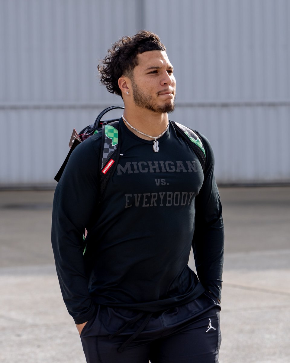 UMichFootball's tweet image. 😤