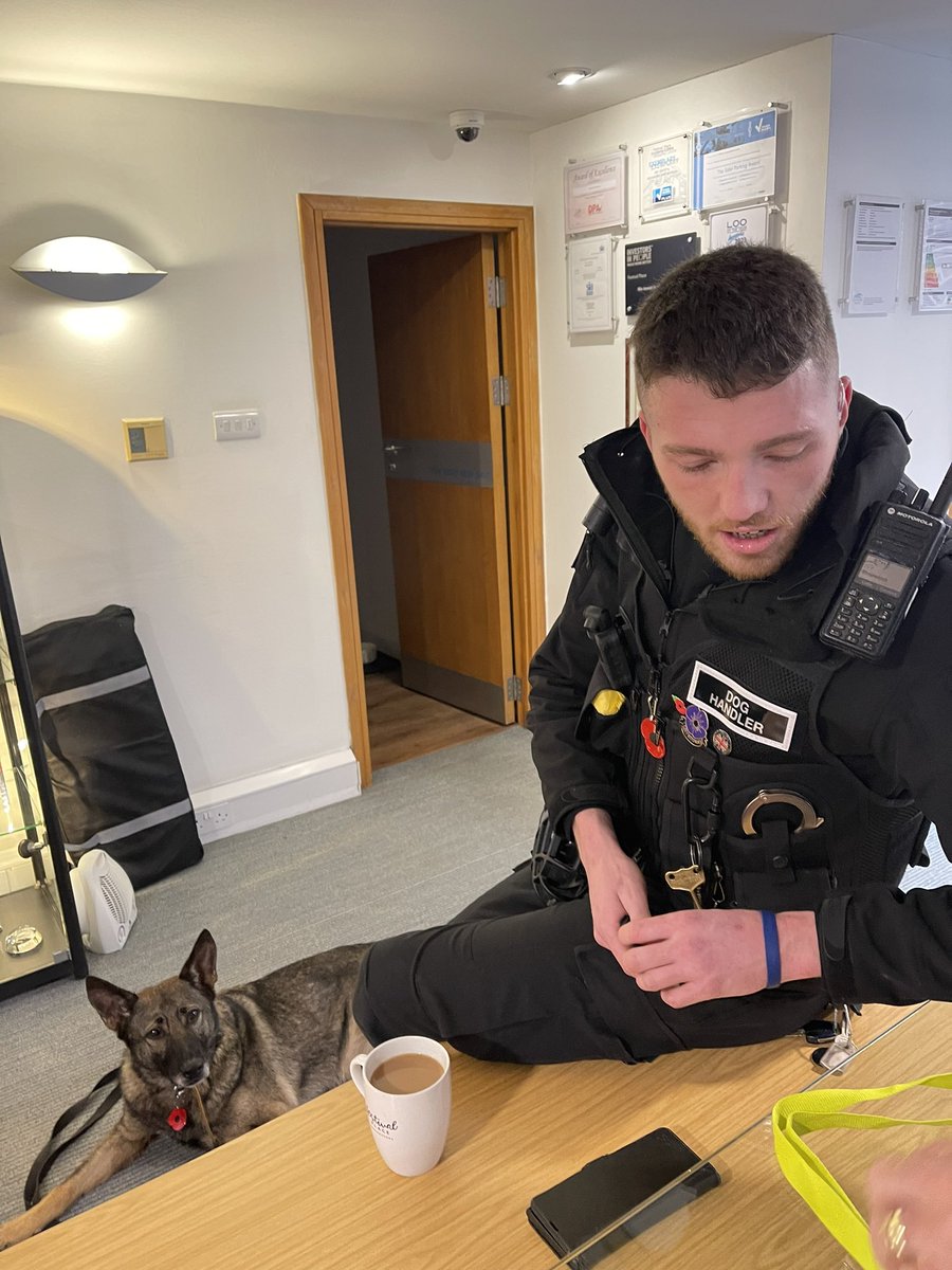 Final visit of two days visits to our teams down south.. one of our canine teams on a shopping centre. The centre had a problem with anti social behaviour, coming to us for help. The anti social behaviour has been curbed, staff are safe, shoppers can again enjoy their shopping.