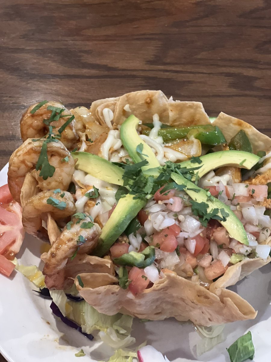 With salads that look delicious, who needs more?!? #tacosalad #shrimpsalad #yesplease #elpotrochelsea #chelseamaeats
