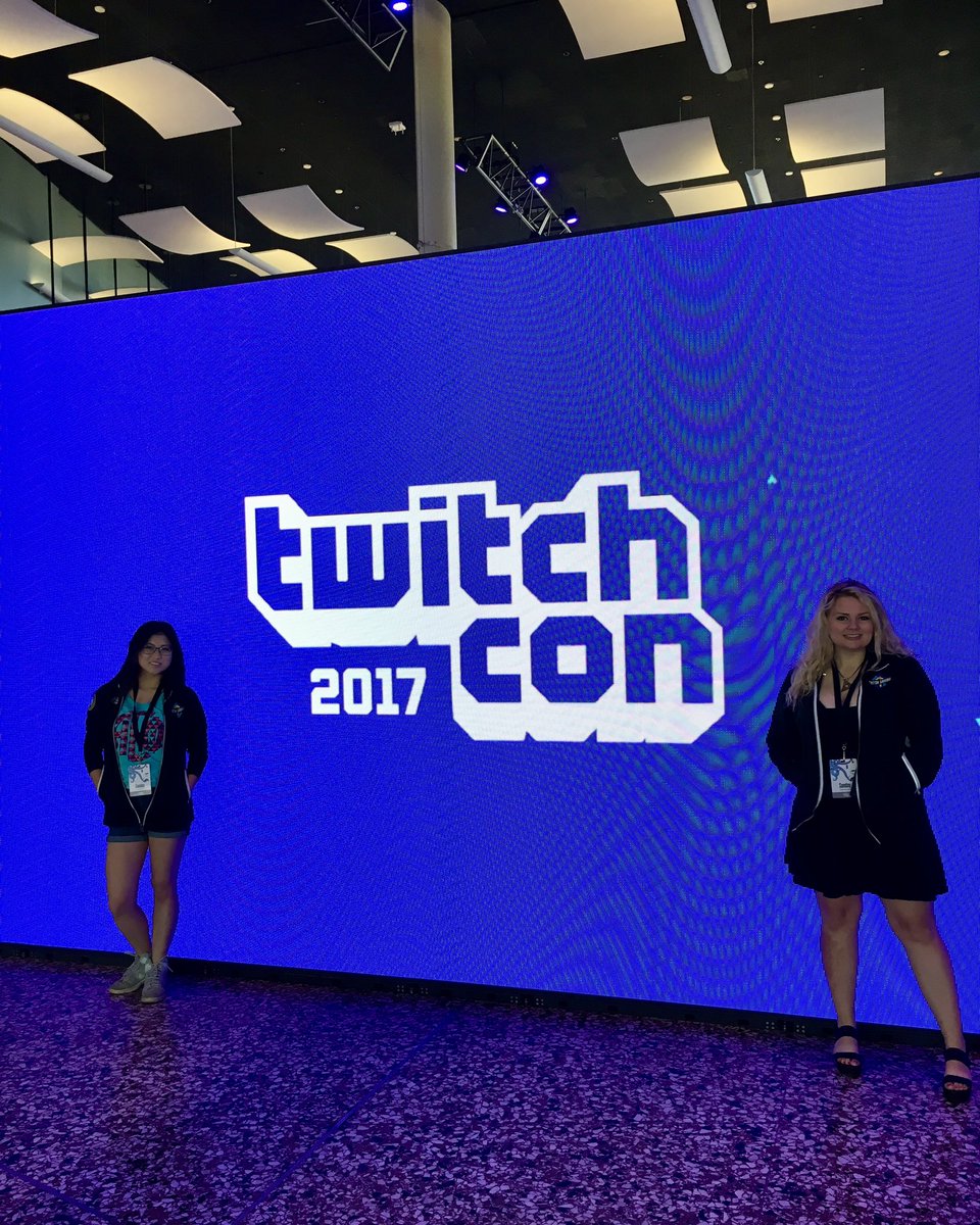mushiFox's tweet photo. @abby_sherlock Throwback to my very first TwitchCon. Could not have asked for a better person to lead me around and tell me about video games. Miss u 🥺 https://t.co/kMfvdyP0Gg