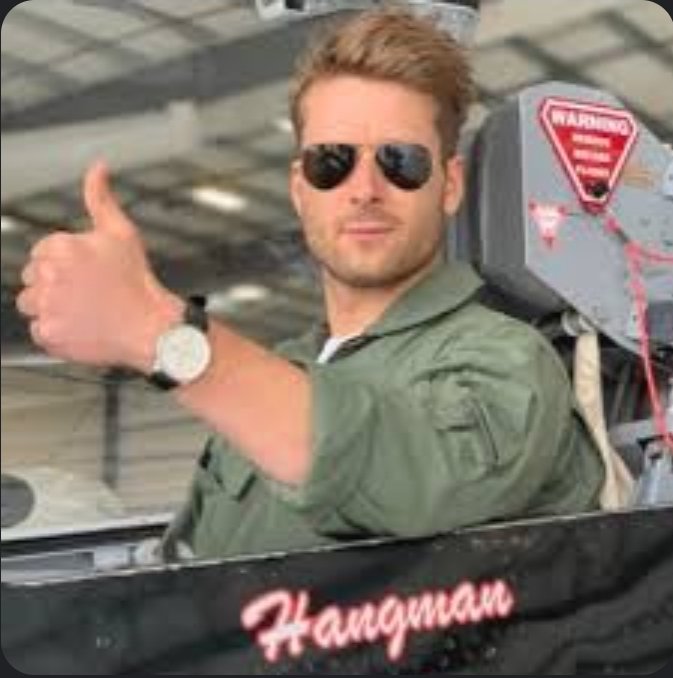 Burn0321's tweet image. Hear me out : 
Steve Austin #TheBionicMan